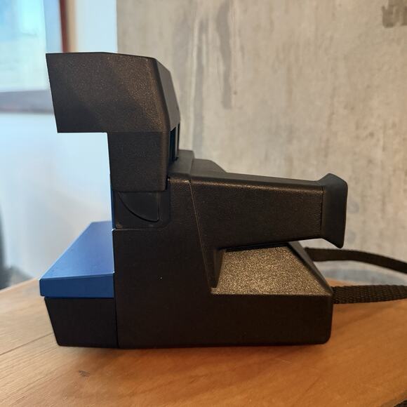 Polaroid Spirit 600 Instant Camera Suites Hotel Guest Quarters UNTESTED - Picture 4 of 11